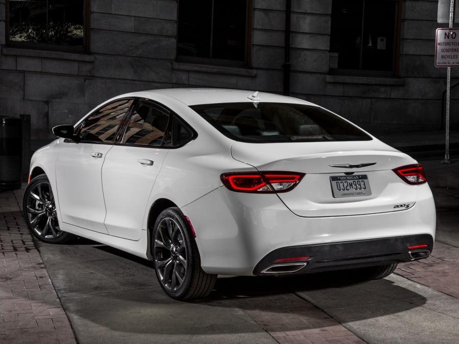  Chrysler 200 S 2014 года  (фото 30 из 69)
